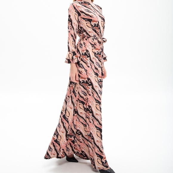 DEVORAH'S SECRET Maxi Dress Abstract Pink Print - Picture 3 of 9